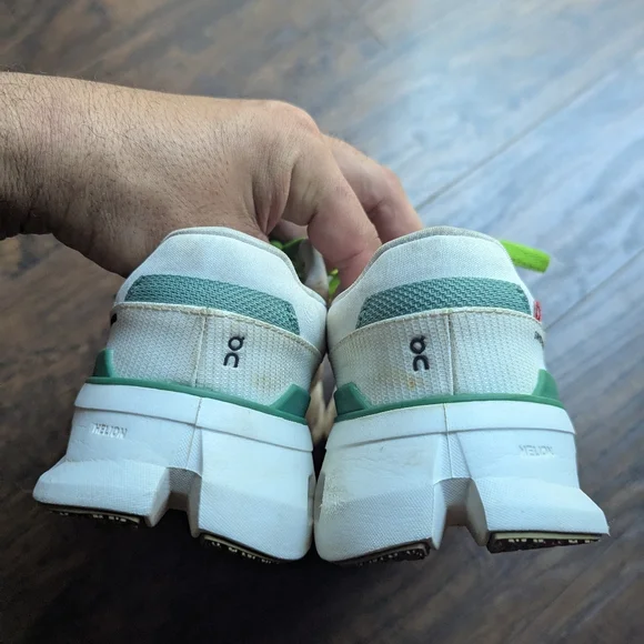 Cloudrunner2 Women's On Cloud Running Shoes Size 9 - Picture 4 of 6